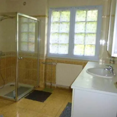 Villa Villa De 5 Chambres A Touffreville Avec Piscine Privee Jardin Clos Et Wifi