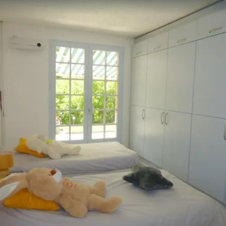 Villa De 5 Chambres A Touffreville Avec Piscine Privee Jardin Clos Et Wifi *